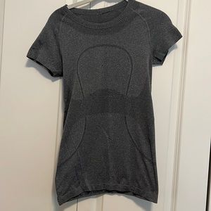 Lululemon swiftly running tee